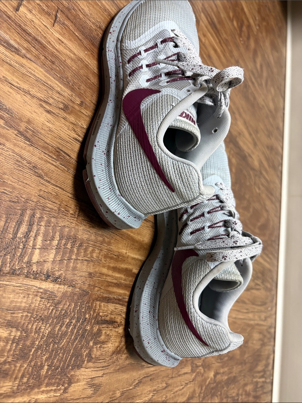 Nike Women's Light Gray and Maroon Running Sneakers
